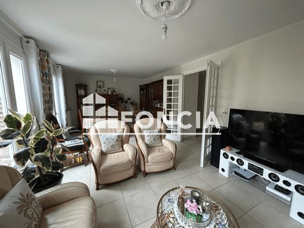 Location Maison 5 pièces 95.93 m² - 24 RUE DE TIFFAUGES Poitiers 86000