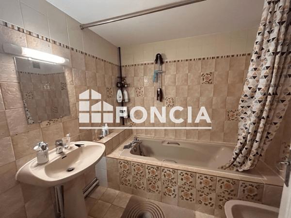 Location Maison 5 pièces 95.93 m² - 24 RUE DE TIFFAUGES Poitiers 86000