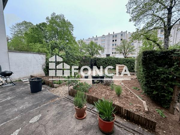 Location Maison 5 pièces 95.93 m² - 24 RUE DE TIFFAUGES Poitiers 86000