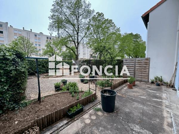 Location Maison 5 pièces 95.93 m² - 24 RUE DE TIFFAUGES Poitiers 86000