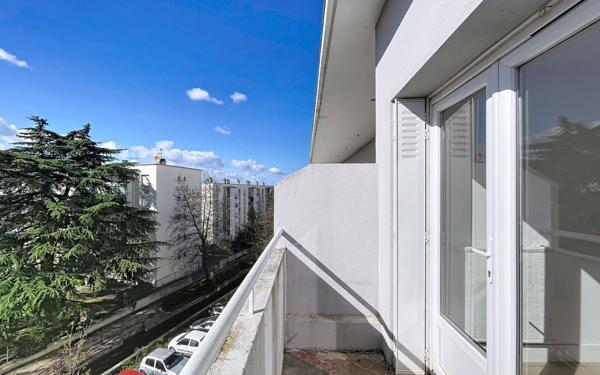 Appartement à vendre    4 pièces • 72,04 m2 Bourg-lès-Valence