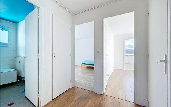 Appartement à vendre    4 pièces • 72,04 m2 Bourg-lès-Valence