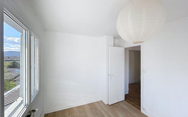 Appartement à vendre    4 pièces • 72,04 m2 Bourg-lès-Valence