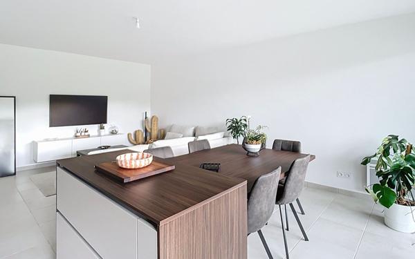 Appartement à vendre    3 pièces • 65,06 m2 Valleiry