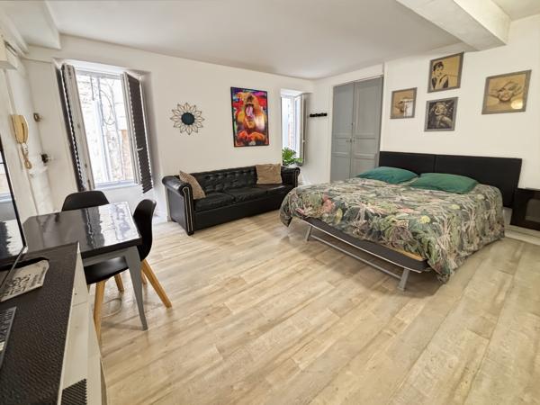 Immeuble
         3 pièces
        - 80 m² Exclusivité
