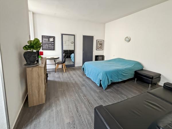 Immeuble
         3 pièces
        - 80 m² Exclusivité