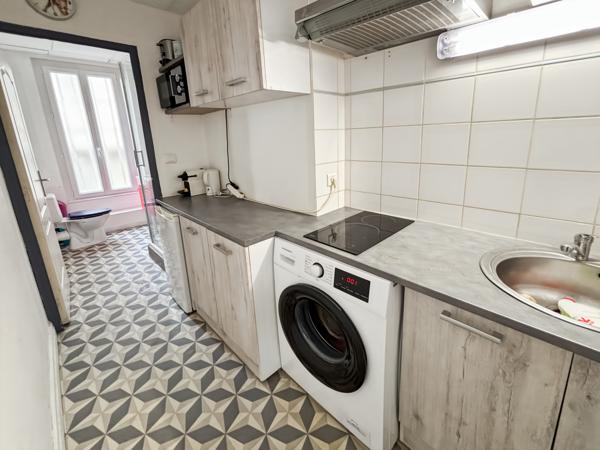 Immeuble
         3 pièces
        - 80 m² Exclusivité