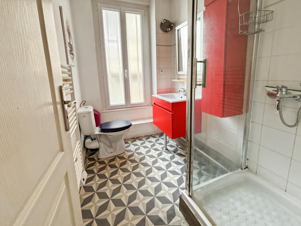 Immeuble
         3 pièces
        - 80 m² Exclusivité