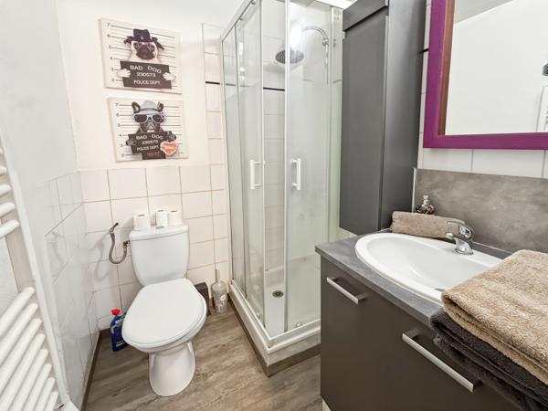 Immeuble
         3 pièces
        - 80 m² Exclusivité