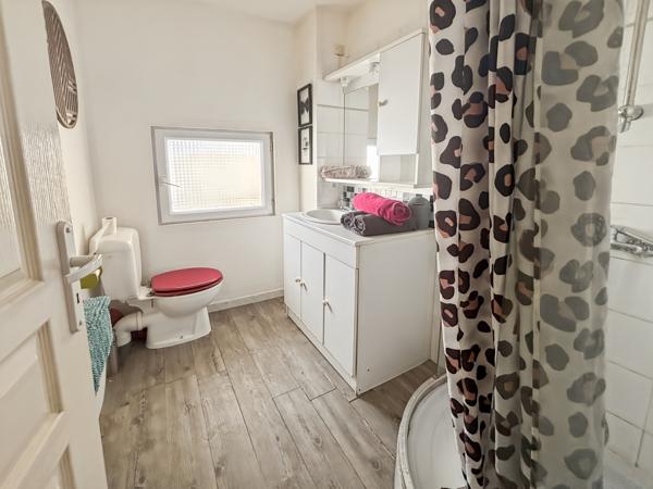 Immeuble
         3 pièces
        - 80 m² Exclusivité