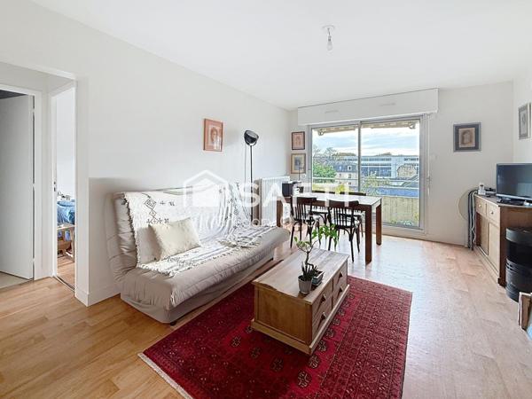 APPARTEMENT 2 PIECES AVEC PLACE DE PARKING ET CAVE