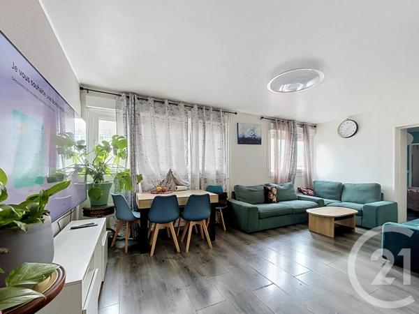 Appartement F5 à vendre  5 pièces - 91,59 m 2   MONTMAGNY  - 95
