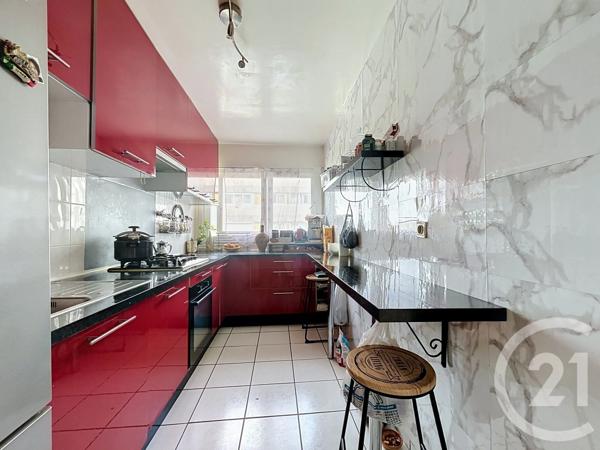 Appartement F5 à vendre  5 pièces - 91,59 m 2   MONTMAGNY  - 95