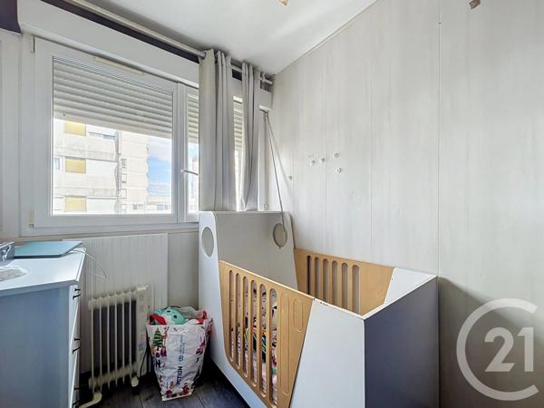 Appartement F5 à vendre  5 pièces - 91,59 m 2   MONTMAGNY  - 95