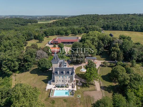 Magnifique château avec installations équestres de très haut niveau
