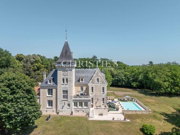 Magnifique château avec installations équestres de très haut niveau