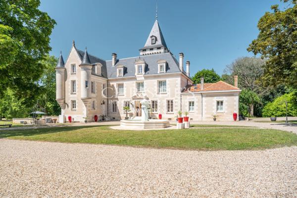 Magnifique château avec installations équestres de très haut niveau