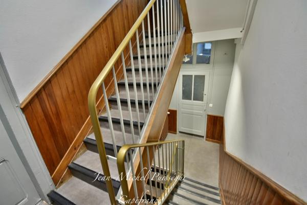 Immeuble à vendre à SAINT GAUDENS (31), avec Restaurant et 7 Appartements