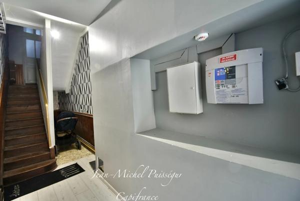 Immeuble à vendre à SAINT GAUDENS (31), avec Restaurant et 7 Appartements