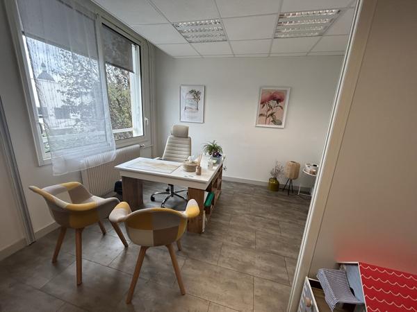 A louer - Bureau de 20 m² environ Laval , Laval A louer - Bureau de 20 m² environ Laval , Laval