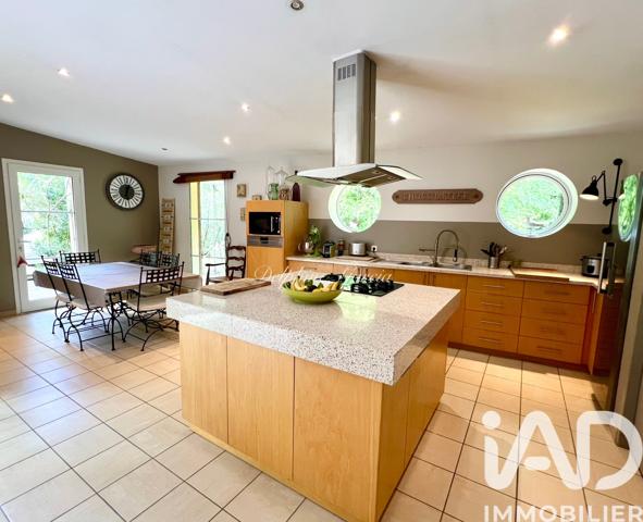 Maison à vendre 8 pièces 235 m² Salles