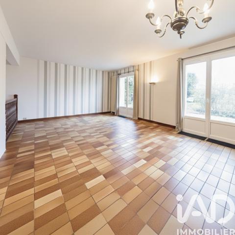 Maison à vendre 8 pièces 164 m² Neuilly-Saint-Front