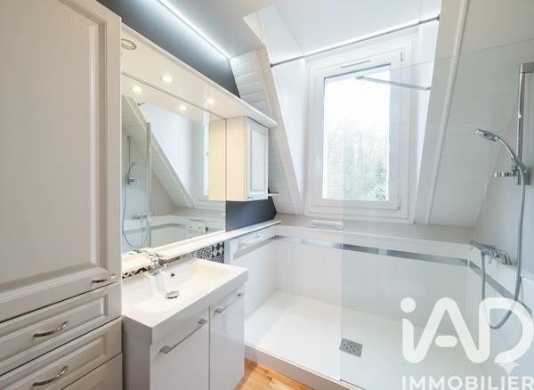 Maison à vendre 8 pièces 164 m² Neuilly-Saint-Front