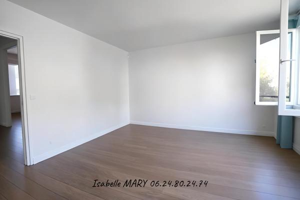 Maison
         5 pièces
        - 136 m² 419 000 € *