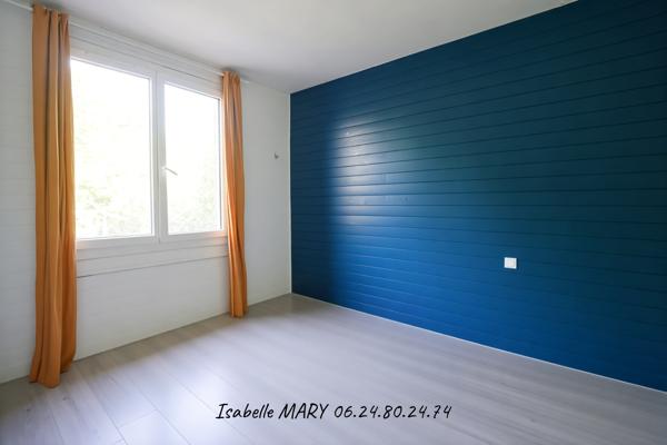 Maison
         5 pièces
        - 136 m² 419 000 € *