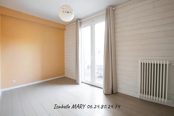 Maison
         5 pièces
        - 136 m² 419 000 € *