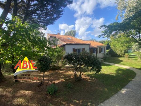 Maison  5 pièce(s)  4 chambre(s)  110 m²