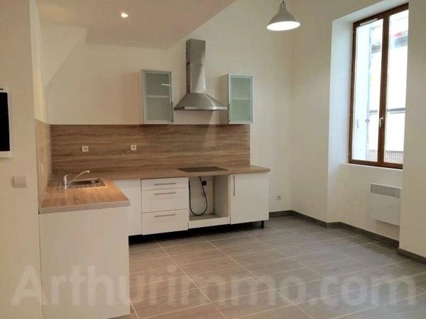 Location Appartement 3 pièces 55 m2 à Trets