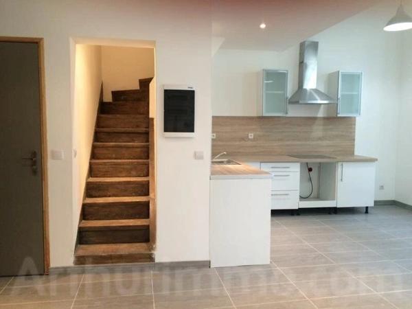 Location Appartement 3 pièces 55 m2 à Trets