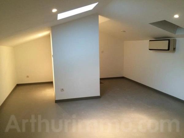 Location Appartement 3 pièces 55 m2 à Trets