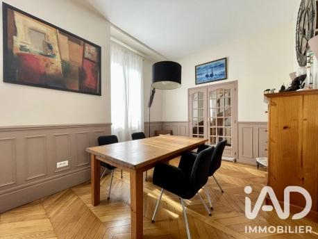 Maison à vendre 6 pièces 201 m² Rochefort-en-Yvelines