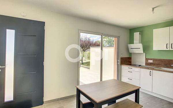 Maison à louer    3 pièces •  Champcevinel