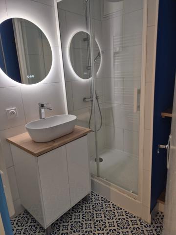 Appartement
         2 pièces
        - 43 m² 109 900 € *