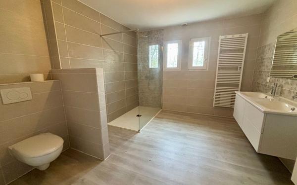 Maison à vendre    9 pièces • 313 m2 Lagarrigue