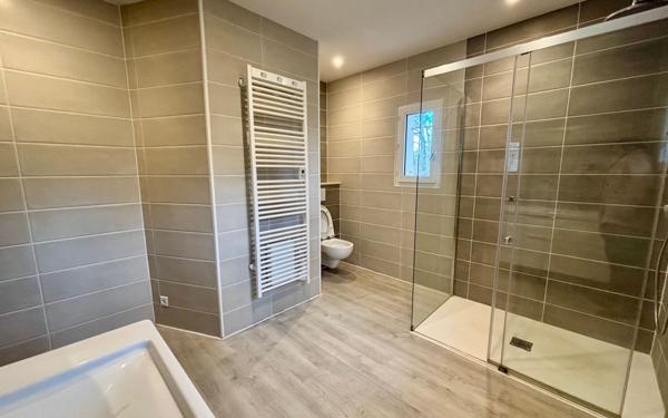 Maison à vendre    9 pièces • 313 m2 Lagarrigue