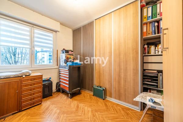 T3 + garage parc du château