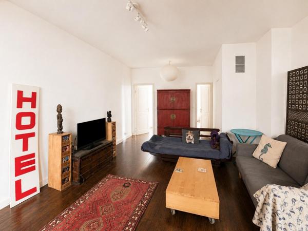 F4 - 82.75 m2  Rue Simart  Métro Marcadet - 560 000 €