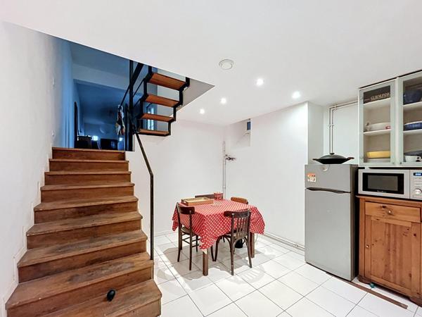 F4 - 82.75 m2  Rue Simart  Métro Marcadet - 560 000 €