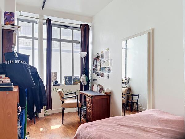 F4 - 82.75 m2  Rue Simart  Métro Marcadet - 560 000 €