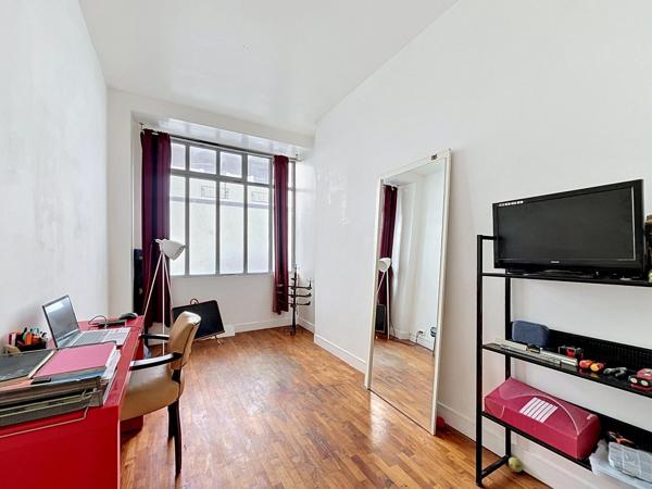 F4 - 82.75 m2  Rue Simart  Métro Marcadet - 560 000 €