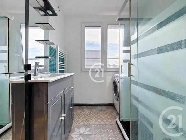 Immeuble à vendre  246 m 2   ROMAINVILLE  - 93
