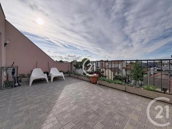 Immeuble à vendre  246 m 2   ROMAINVILLE  - 93
