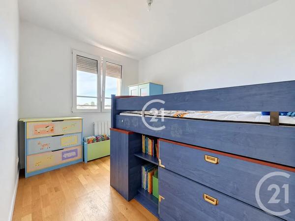 Immeuble à vendre  246 m 2   ROMAINVILLE  - 93
