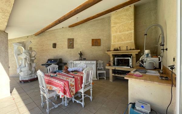 Maison à vendre    5 pièces •  Vallon-Pont-d'Arc