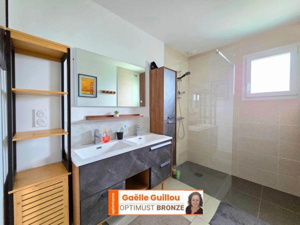 SAINT POL DE LEON : Maison plain-pied de 95 m², 3 chambres + Garage - Terrain 530m²