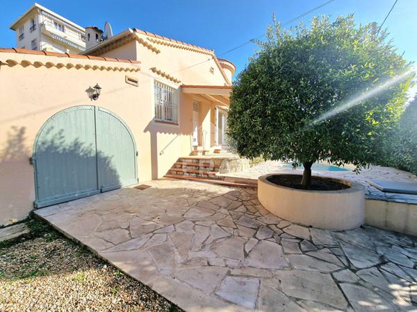 MAISON INDIVIDUELLE 4/5 PIECES AVEC PISCINE